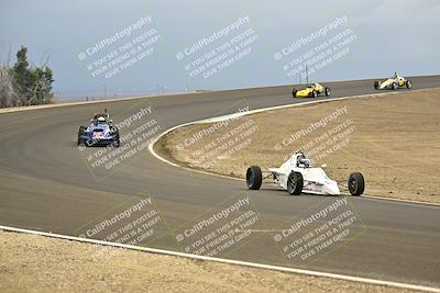 media/Jan-26-2025-CalClub SCCA (Sun) [[cfcea7df88]]/Group 7/Race/